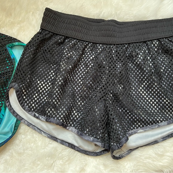 2 pair Champion gym shorts size Small - Picture 3 of 4